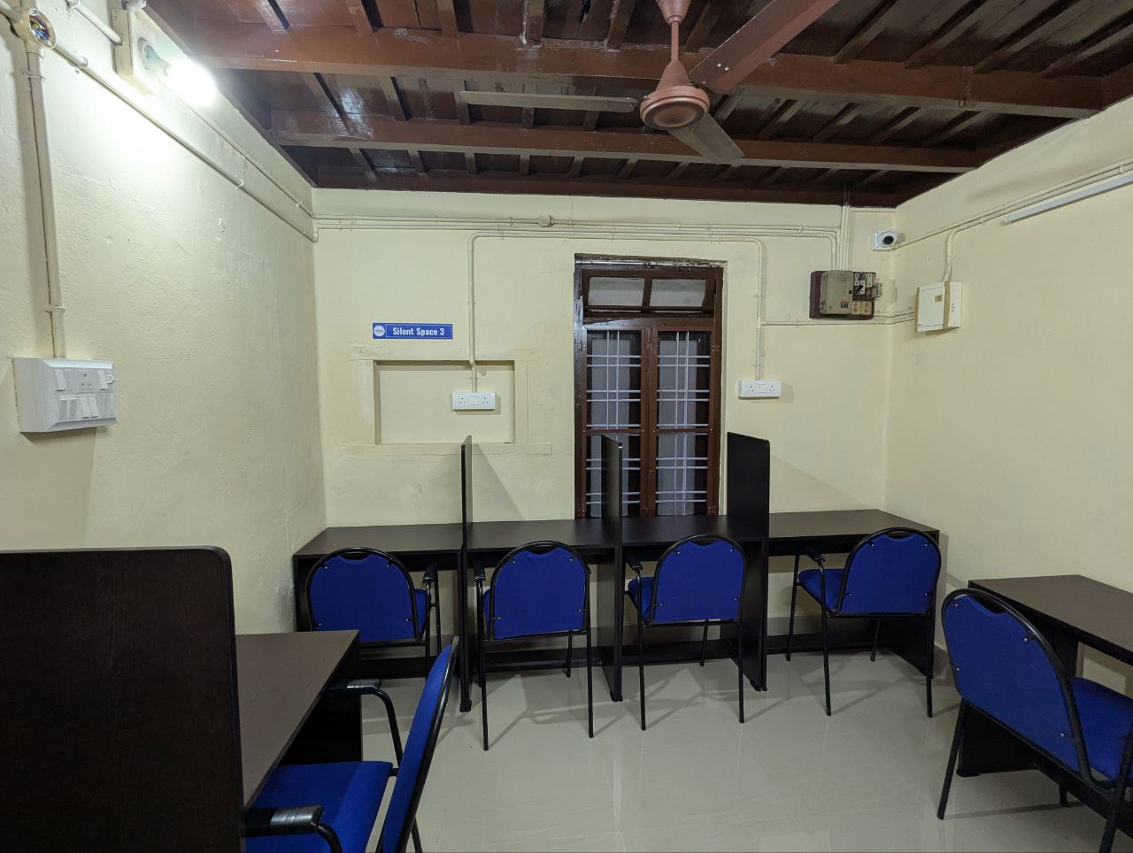 24 hours reading room in tripunithura